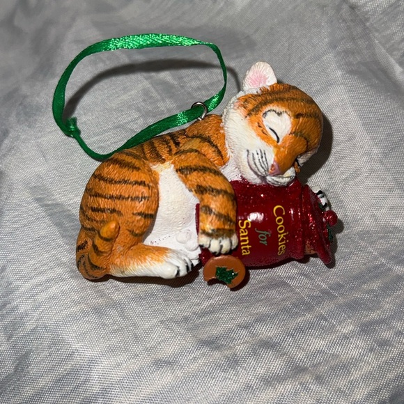 The Danbury Mint Baby Animal Collection Tiger Cub Christmas Ornament - Picture 1 of 2